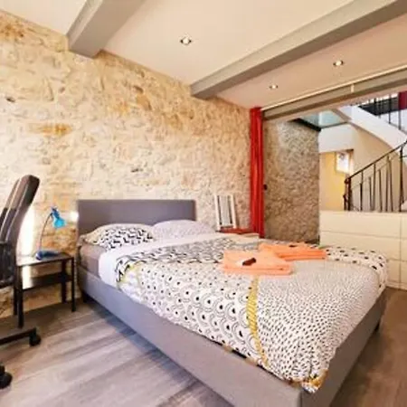 Le Godart - Au Coeur Du Vieil أنتيب